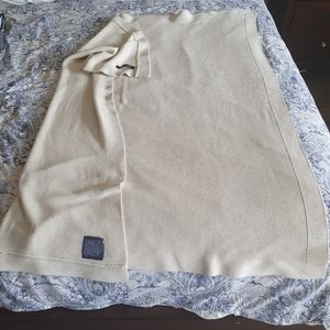 Ralph Lauren 2 cotton blanket and 2 decorative pillows